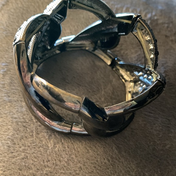 Jewelled Bracelet - Picture 4 of 7